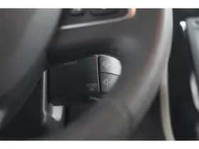 Renault Captur (2017) thumbnail 30