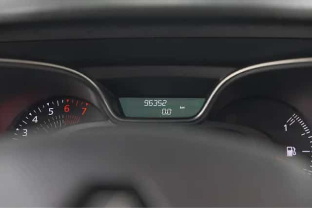 Renault Captur (2017) thumbnail 32