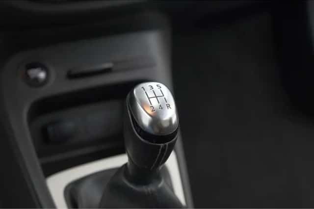 Renault Captur (2017) thumbnail 35