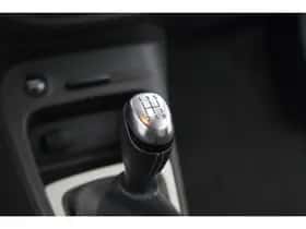Renault Captur (2017) thumbnail 35