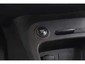 Renault Captur (2017) thumbnail 36