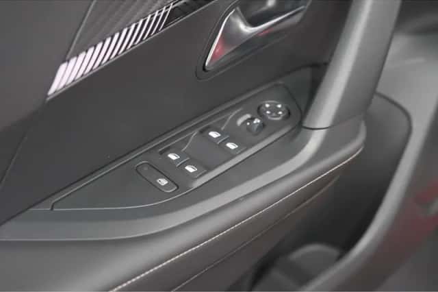 Peugeot 2008 (2025) thumbnail 23