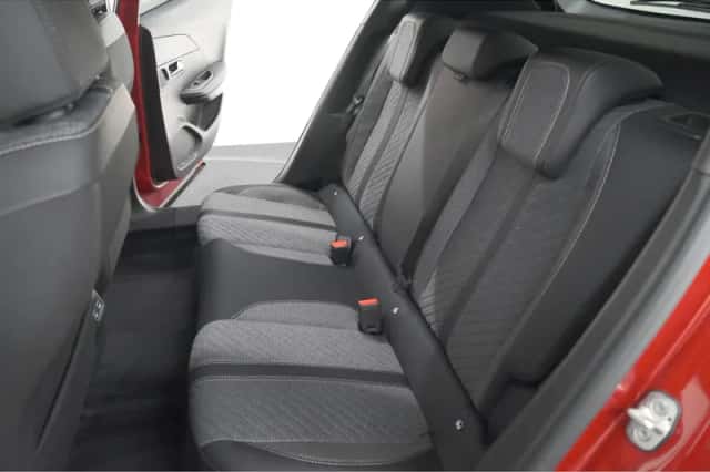 Peugeot 2008 (2025) thumbnail 28