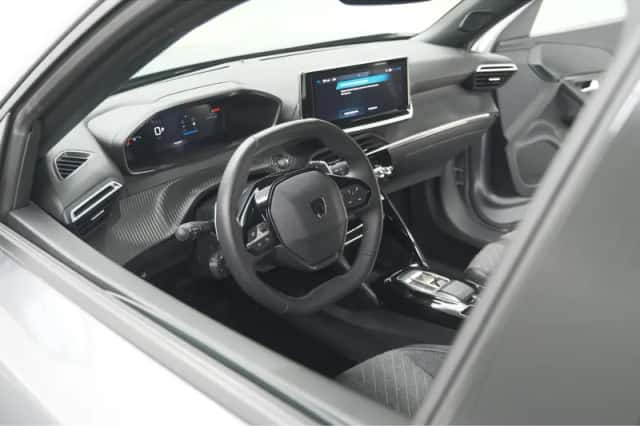 Peugeot 2008 (2025) thumbnail 2