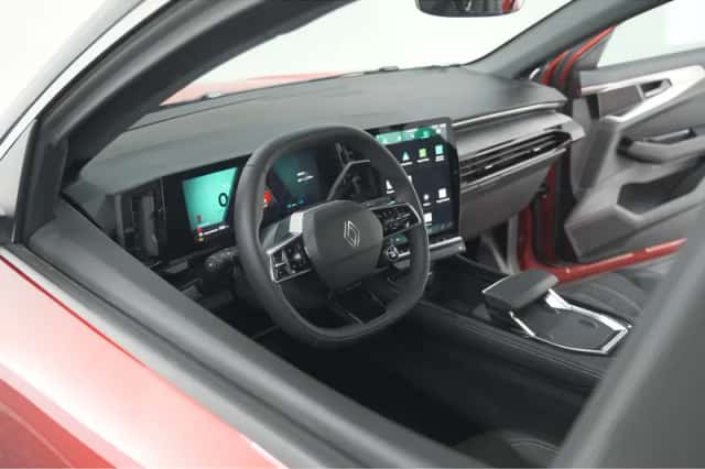 Renault Austral (2025) thumbnail 2