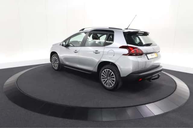 Peugeot 2008 (2018) thumbnail 11