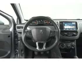 Peugeot 2008 (2018) thumbnail 22