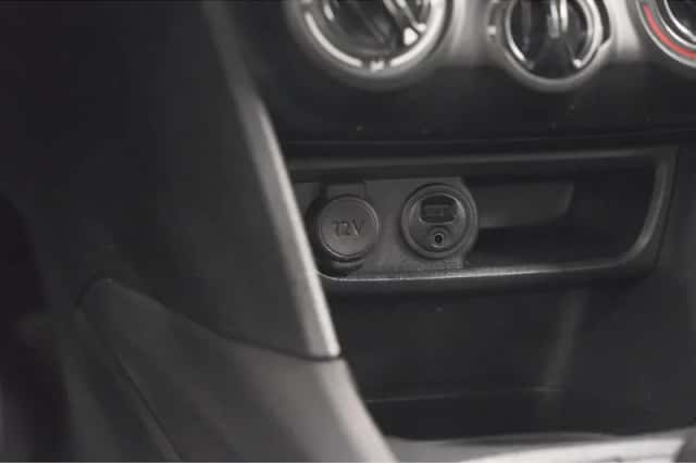 Peugeot 2008 (2018) thumbnail 33