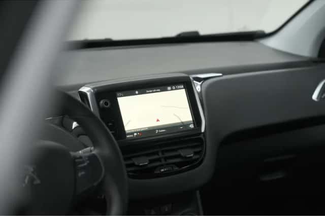 Peugeot 2008 (2018) thumbnail 39