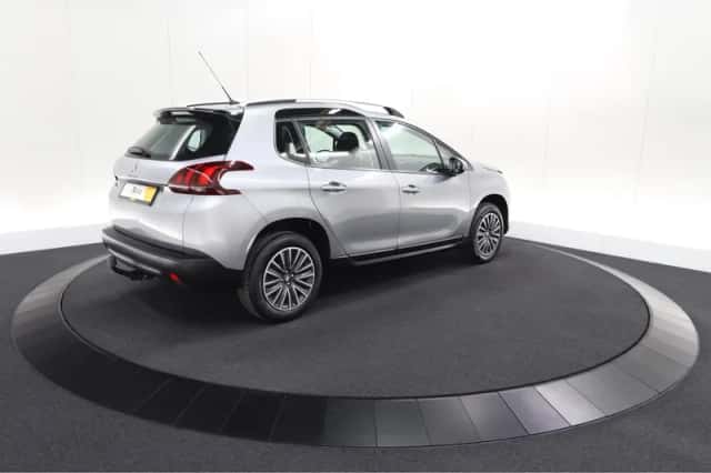 Peugeot 2008 (2018) thumbnail 5