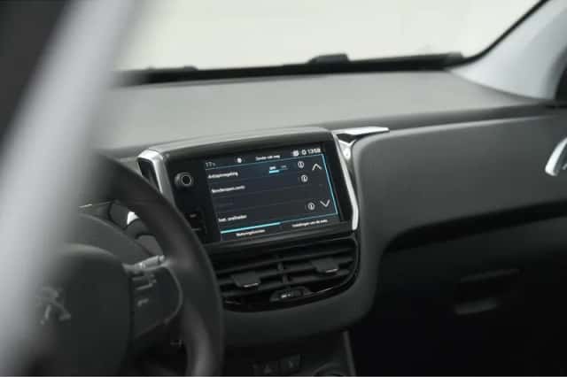 Peugeot 2008 (2018) thumbnail 42