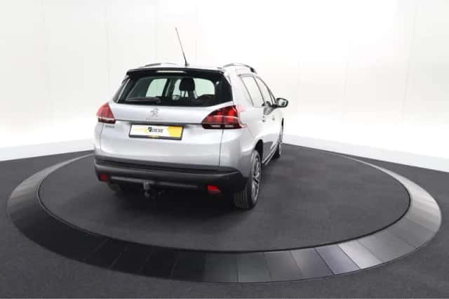Peugeot 2008 (2018) thumbnail 9