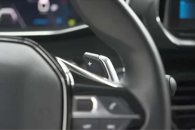 Peugeot 208 (2022) thumbnail 29