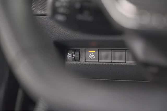 Peugeot 208 (2022) thumbnail 32