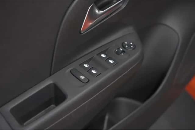 Opel Corsa (2022) thumbnail 18