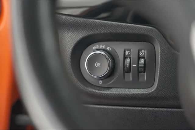 Opel Corsa (2022) thumbnail 3