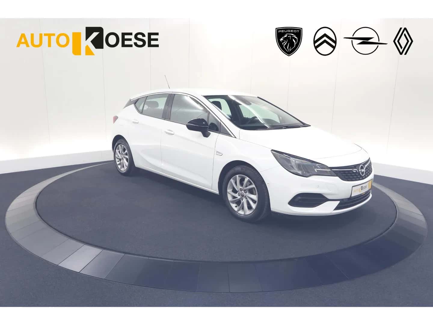 Opel Astra (2022) — foto 1