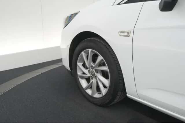 Opel Astra (2022) thumbnail 16
