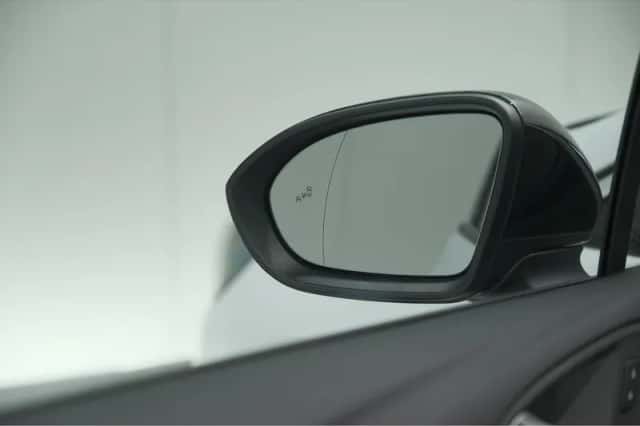 Opel Astra (2022) thumbnail 18