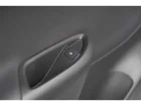 Opel Astra (2022) thumbnail 24