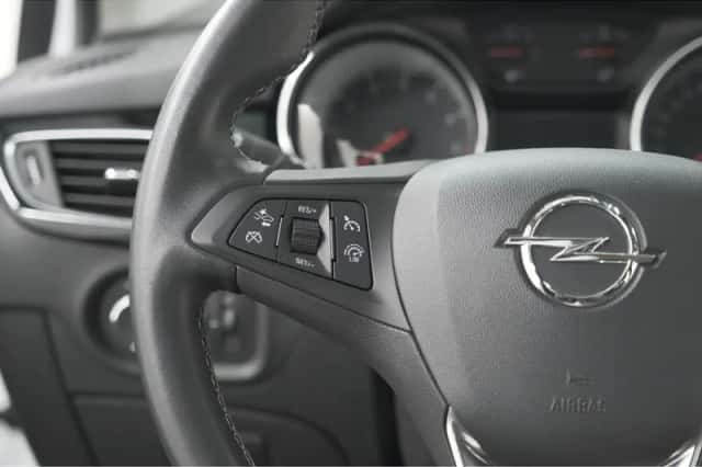 Opel Astra (2022) thumbnail 28