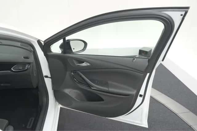 Opel Astra (2022) thumbnail 55