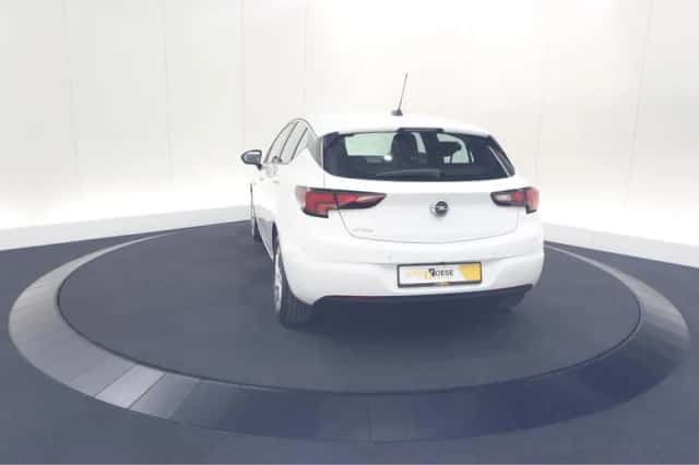 Opel Astra (2022) thumbnail 10