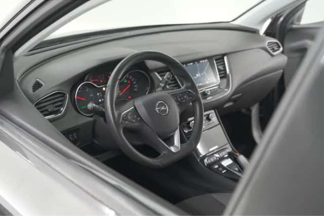 Opel Grandland X (2021) thumbnail 2