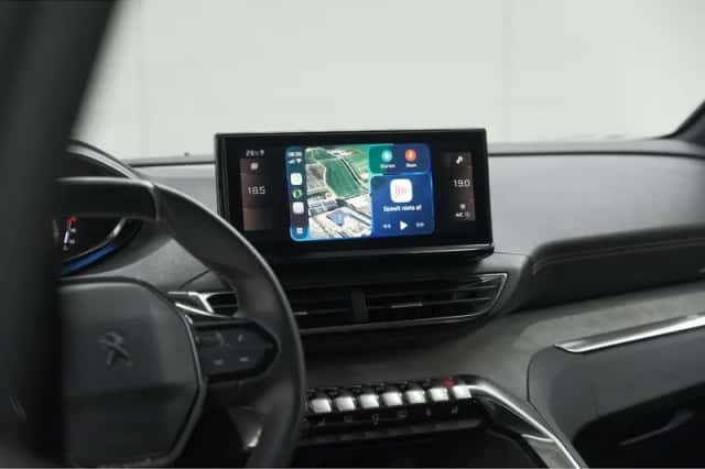 Peugeot 5008 (2022) thumbnail 3