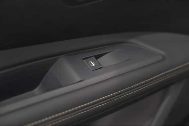 Peugeot 5008 (2022) thumbnail 32