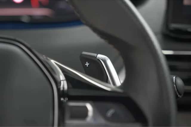 Peugeot 5008 (2022) thumbnail 39