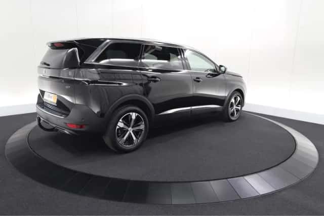 Peugeot 5008 (2022) thumbnail 5
