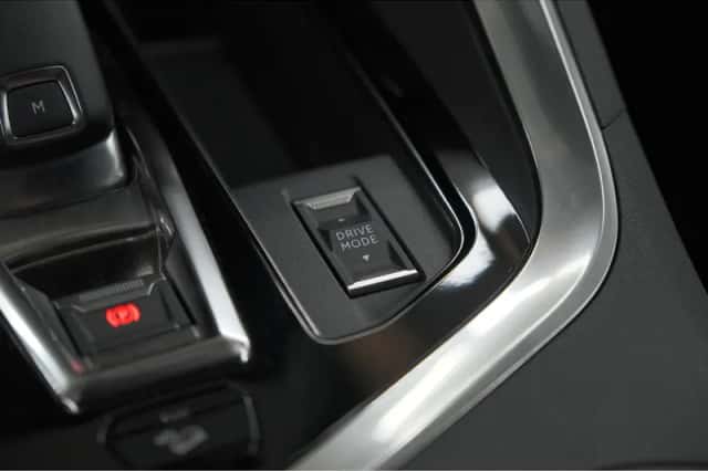 Peugeot 5008 (2022) thumbnail 49