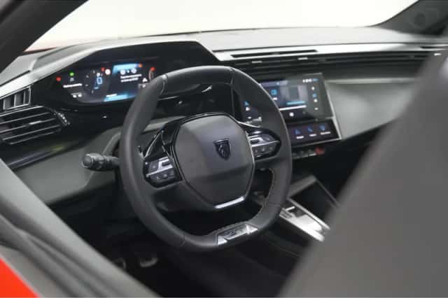 Peugeot 408 (2025) thumbnail 2