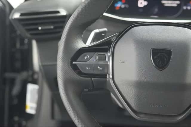 Peugeot 2008 (2024) thumbnail 35