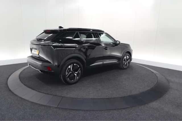 Peugeot 2008 (2024) thumbnail 5