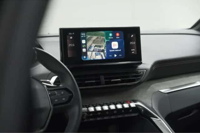 Peugeot 3008 (2023) thumbnail 3