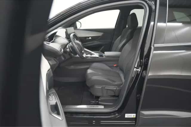 Peugeot 3008 (2023) thumbnail 24