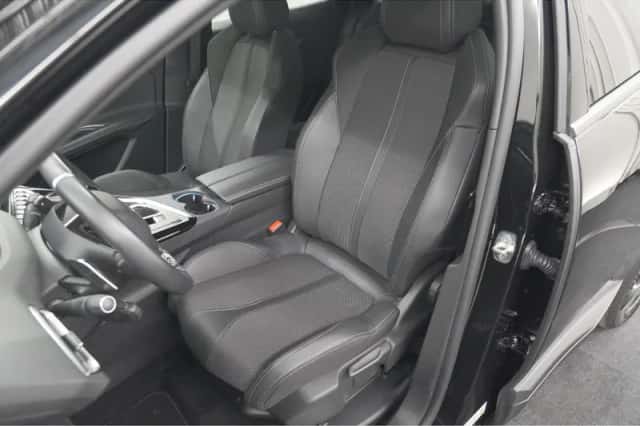 Peugeot 3008 (2023) thumbnail 25