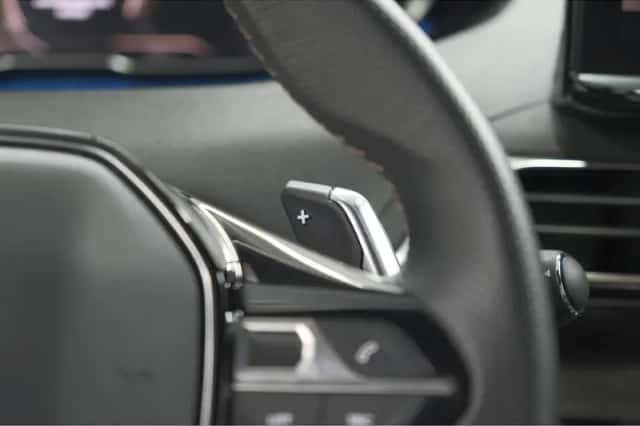 Peugeot 3008 (2023) thumbnail 33