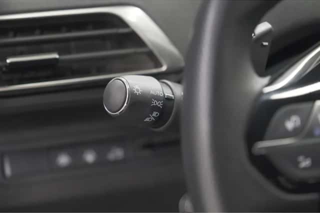 Peugeot 3008 (2023) thumbnail 34