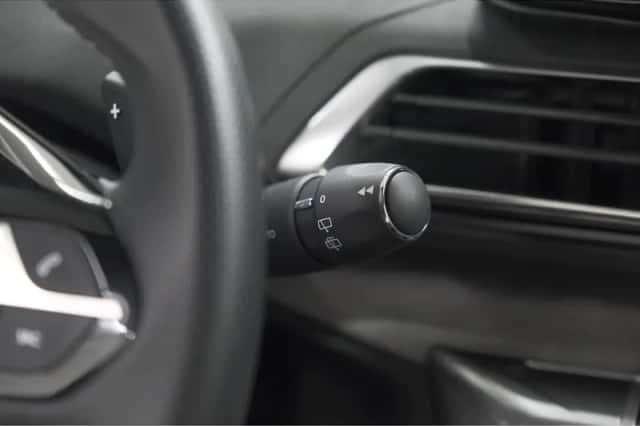 Peugeot 3008 (2023) thumbnail 35