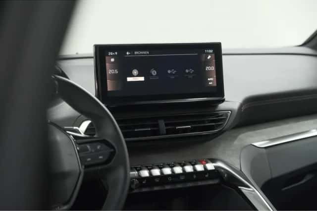 Peugeot 3008 (2023) thumbnail 49