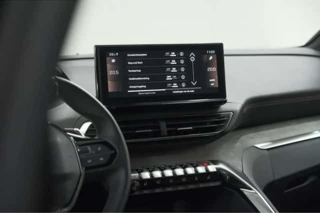 Peugeot 3008 (2023) thumbnail 54