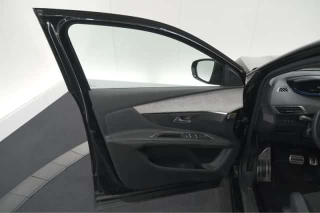 Peugeot 3008 (2023) thumbnail 64