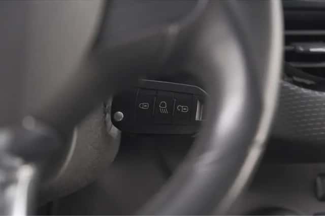 Peugeot 208 (2019) thumbnail 12