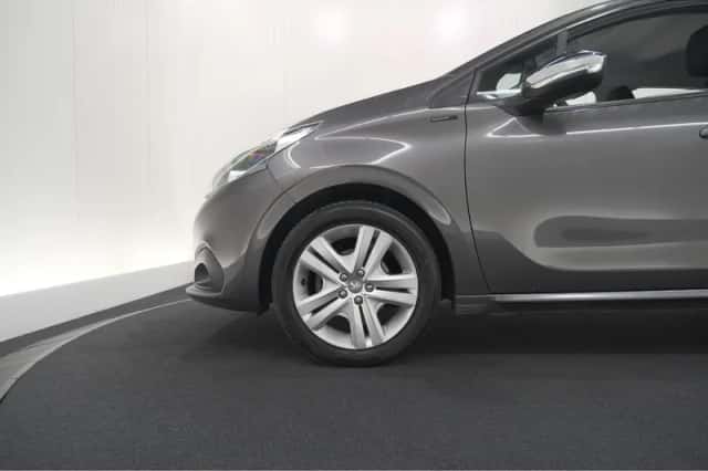 Peugeot 208 (2019) thumbnail 14
