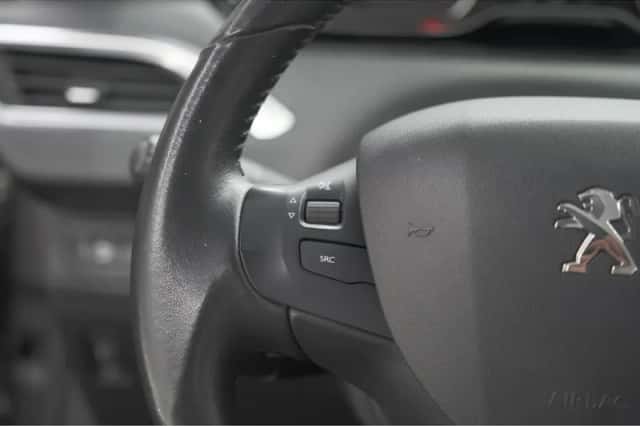 Peugeot 208 (2019) thumbnail 25