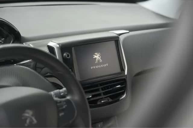 Peugeot 208 (2019) thumbnail 36