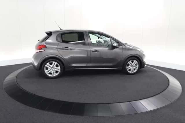 Peugeot 208 (2019) thumbnail 8